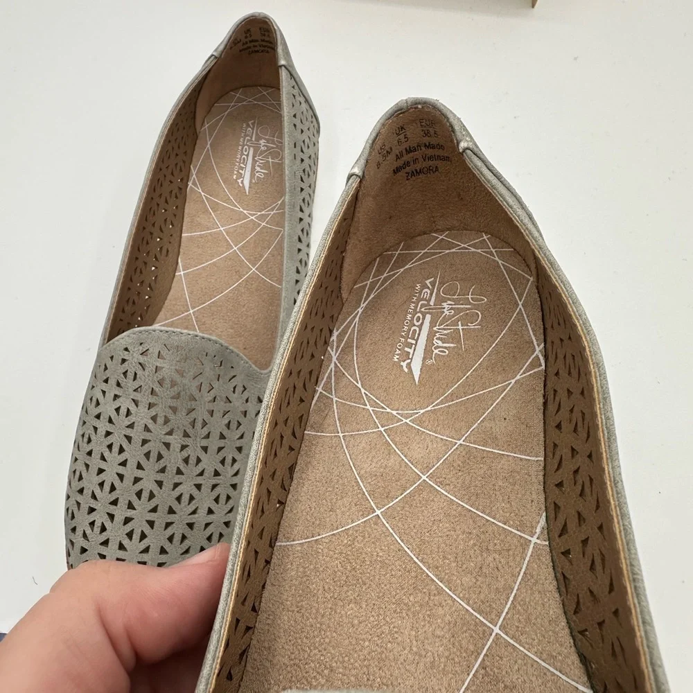 LIFESTRIDE Gray Lasor Cut Slip-On Zamora Loafer | Size 8.5 - Picture 12 of 14